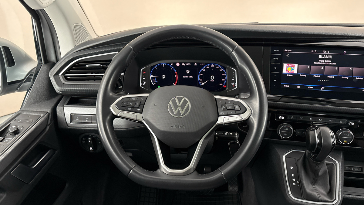 Volkswagen Multivan - 9