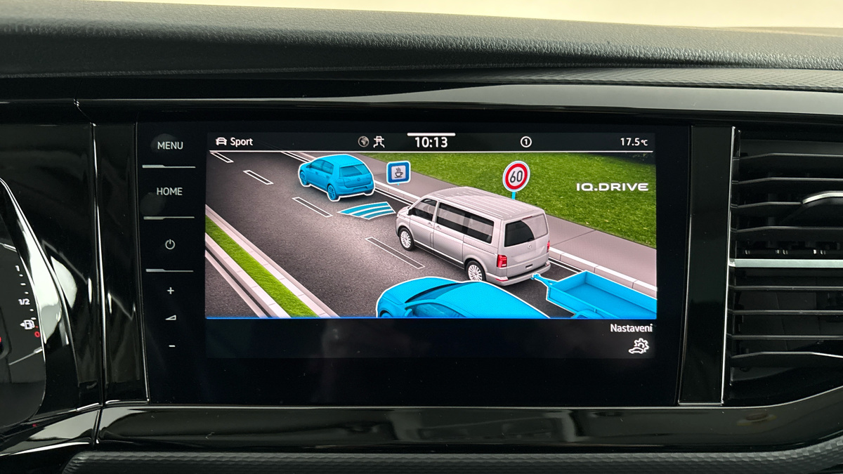 Volkswagen Multivan - 25