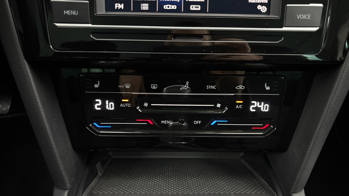 Volkswagen Passat - 13