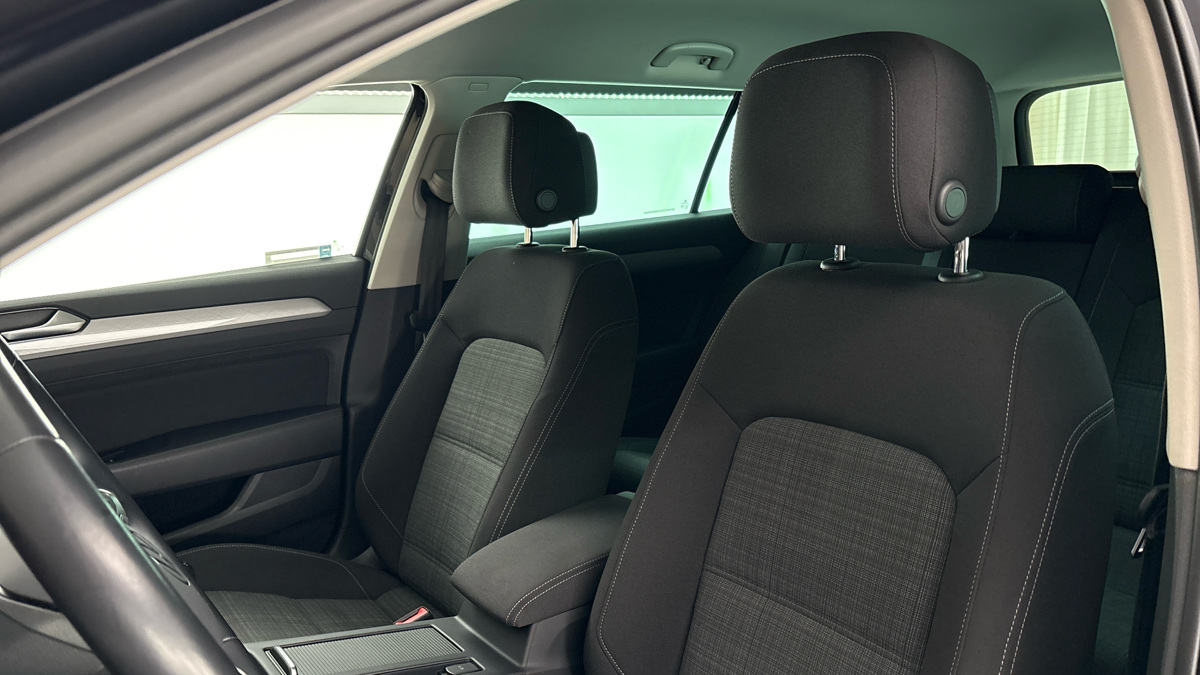 Volkswagen Passat - 15