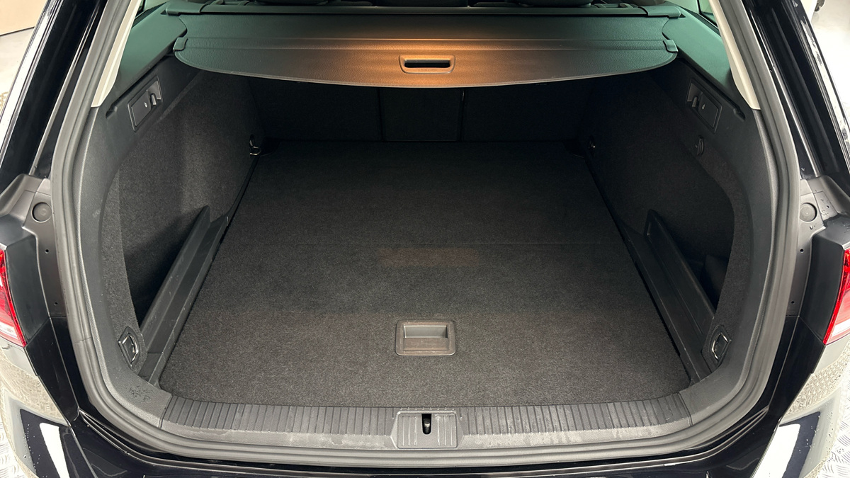 Volkswagen Passat - 17