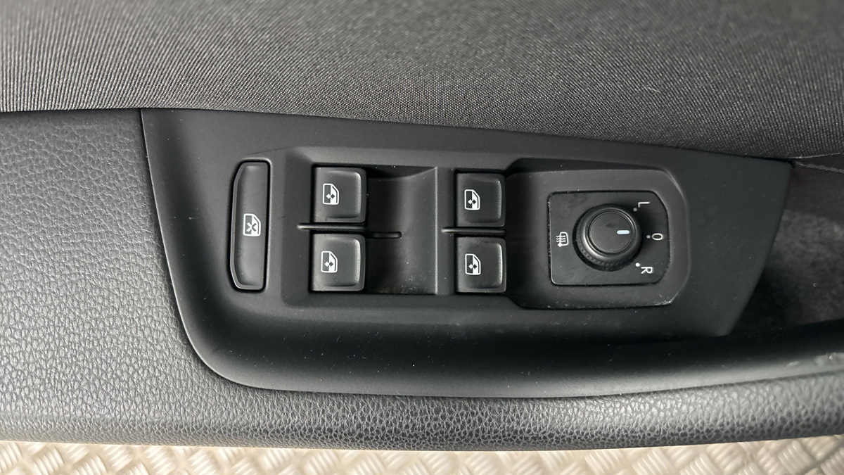 Volkswagen Passat - 23