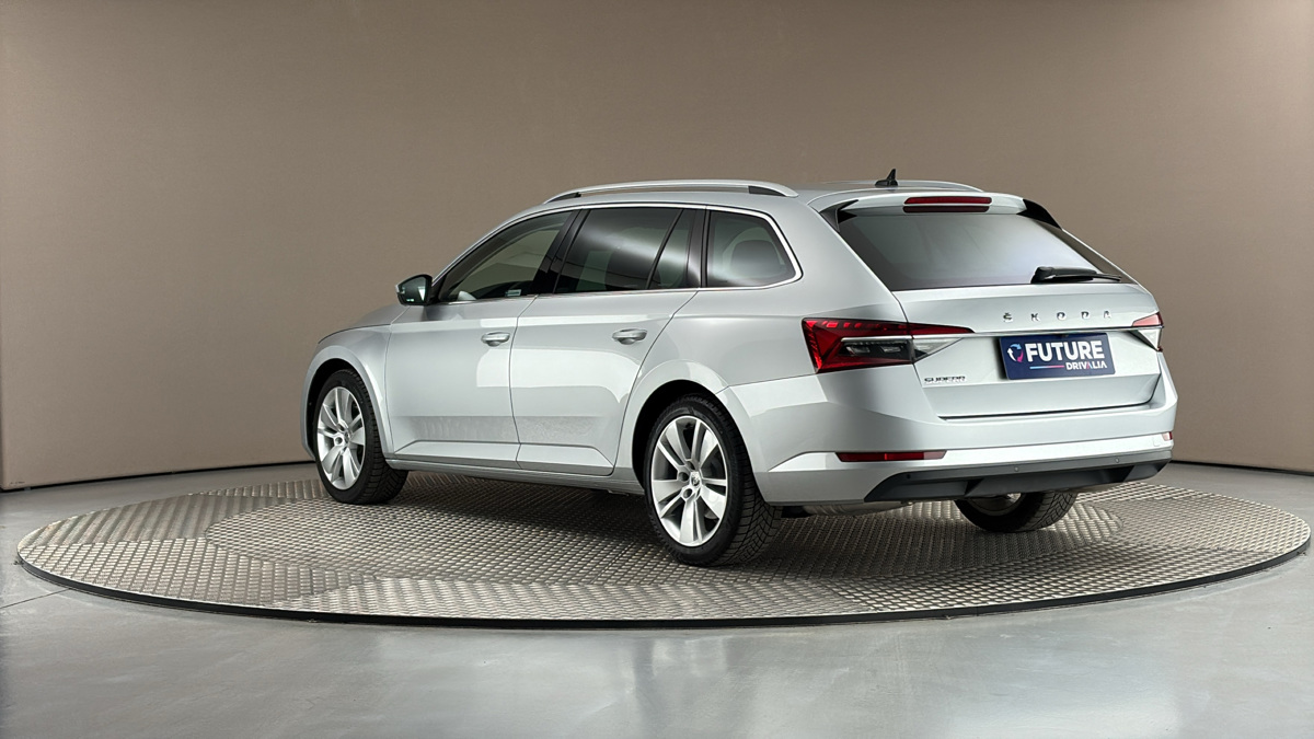 Škoda Superb - 2