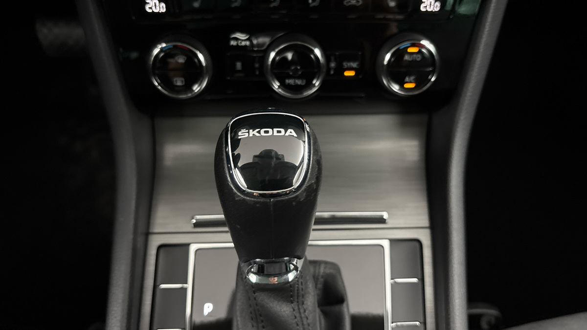 Škoda Superb - 26