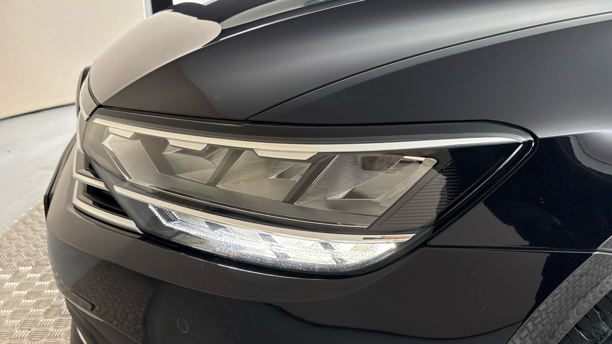 Volkswagen Passat - 18