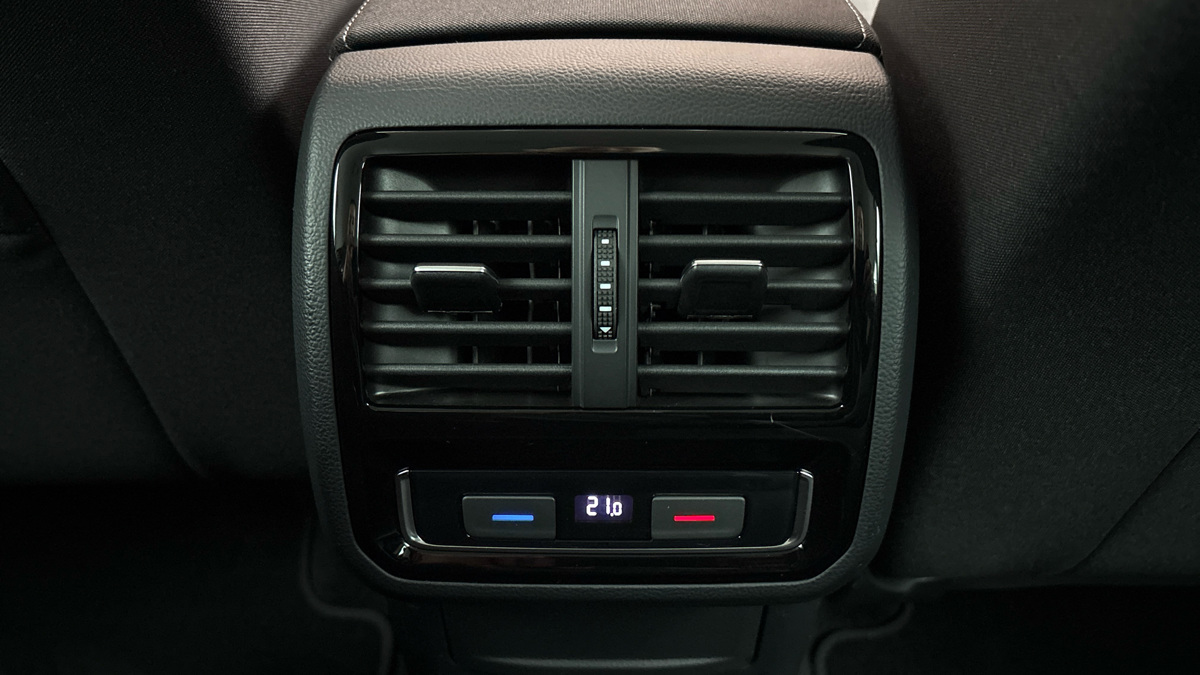 Volkswagen Passat - 22