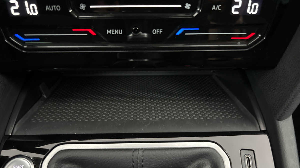 Volkswagen Passat - 24