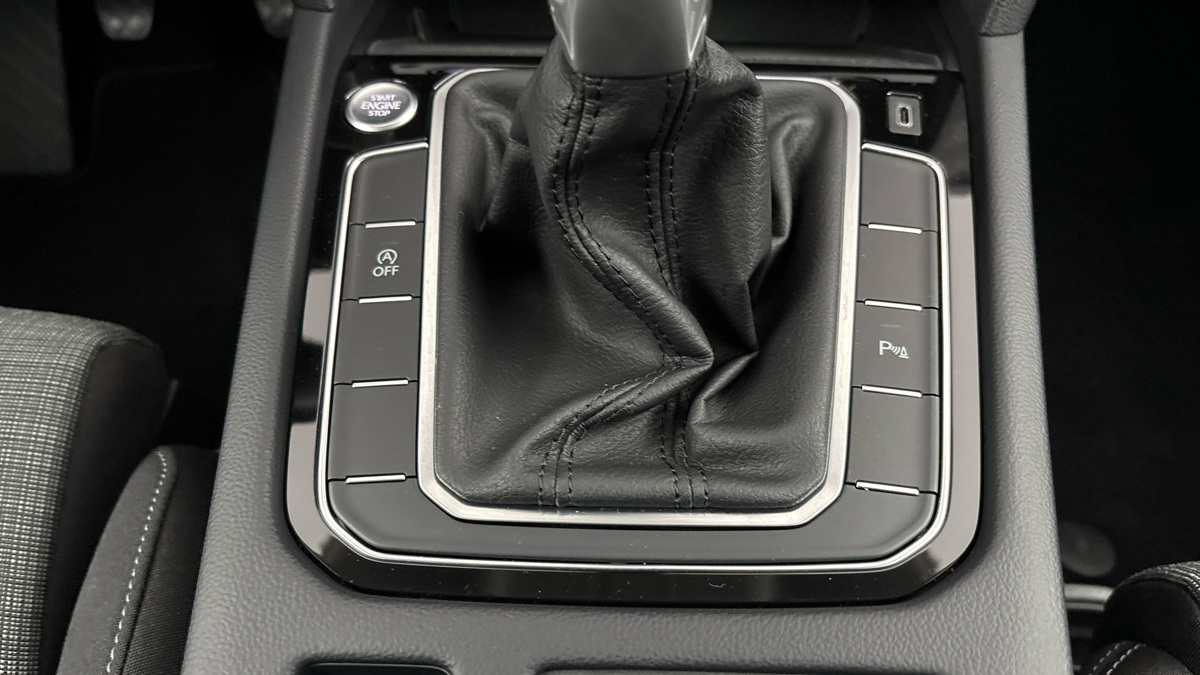 Volkswagen Passat - 25