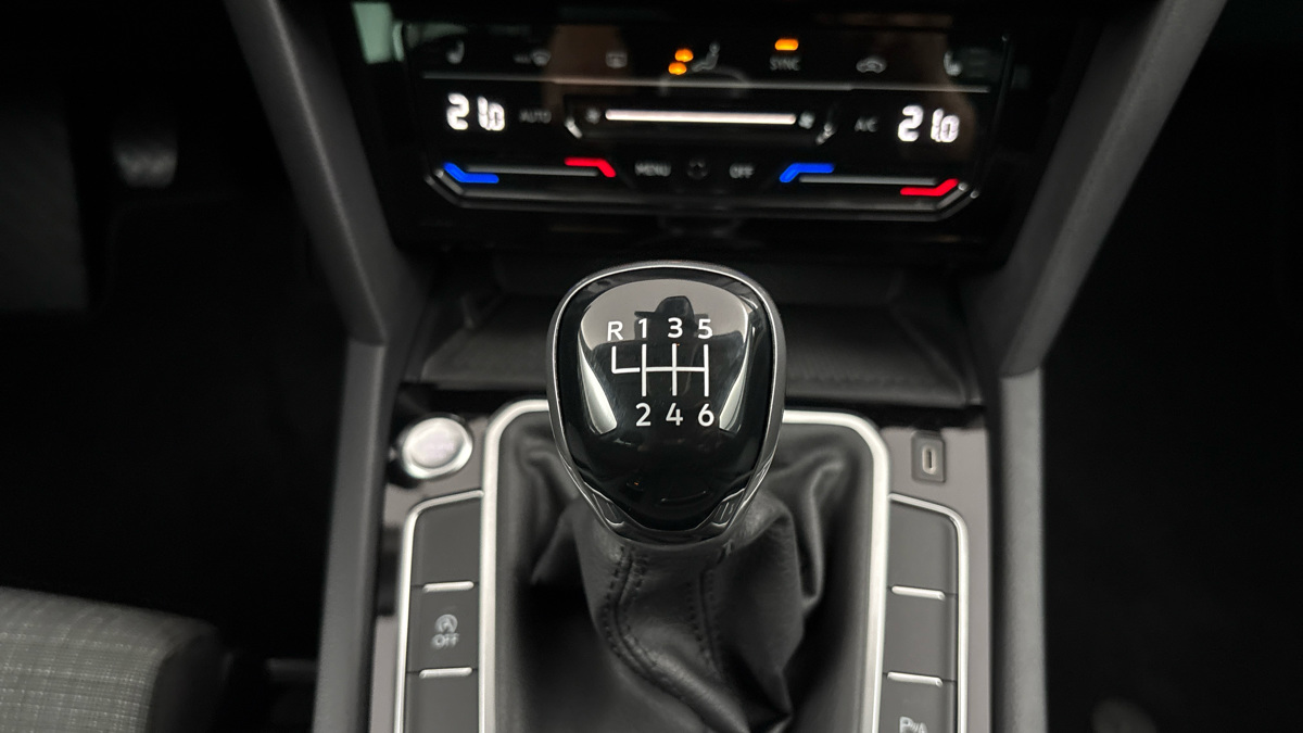 Volkswagen Passat - 26