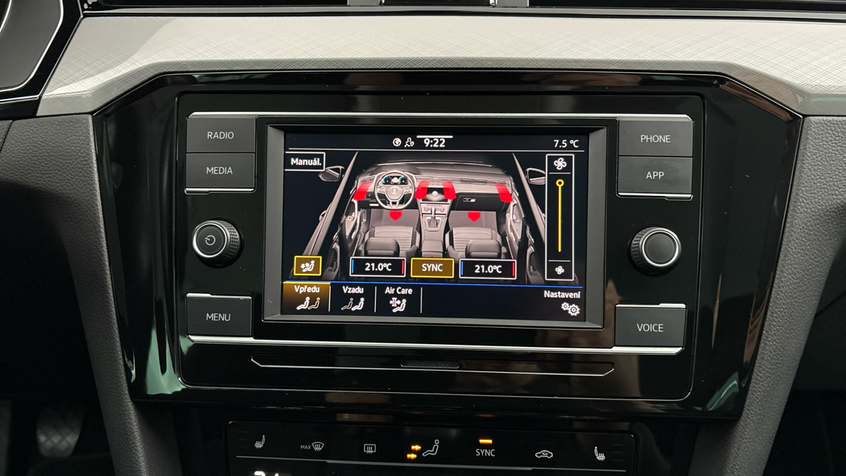 Volkswagen Passat - 27