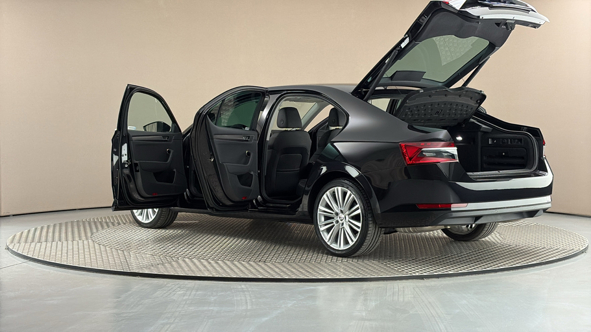 Škoda Superb - 7