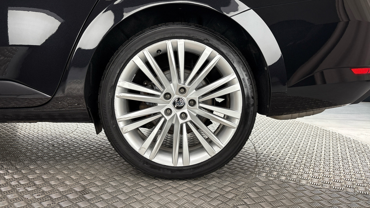 Škoda Superb - 19