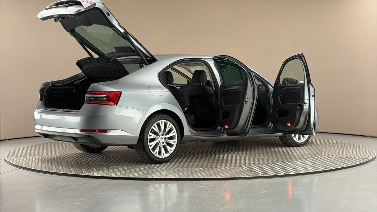 Škoda Superb - 6