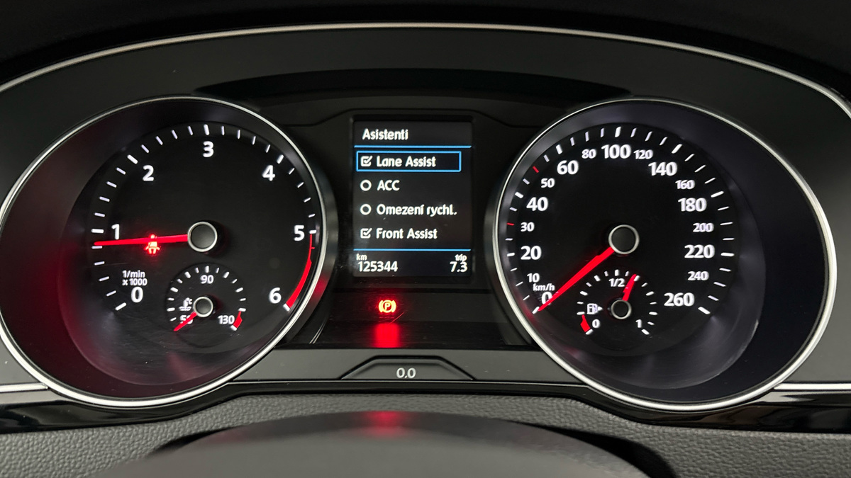 Volkswagen Passat - 10