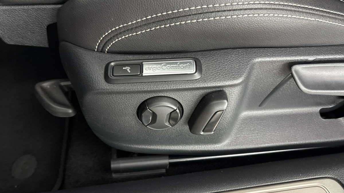 Volkswagen Passat - 21