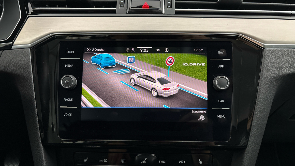 Volkswagen Passat - 26