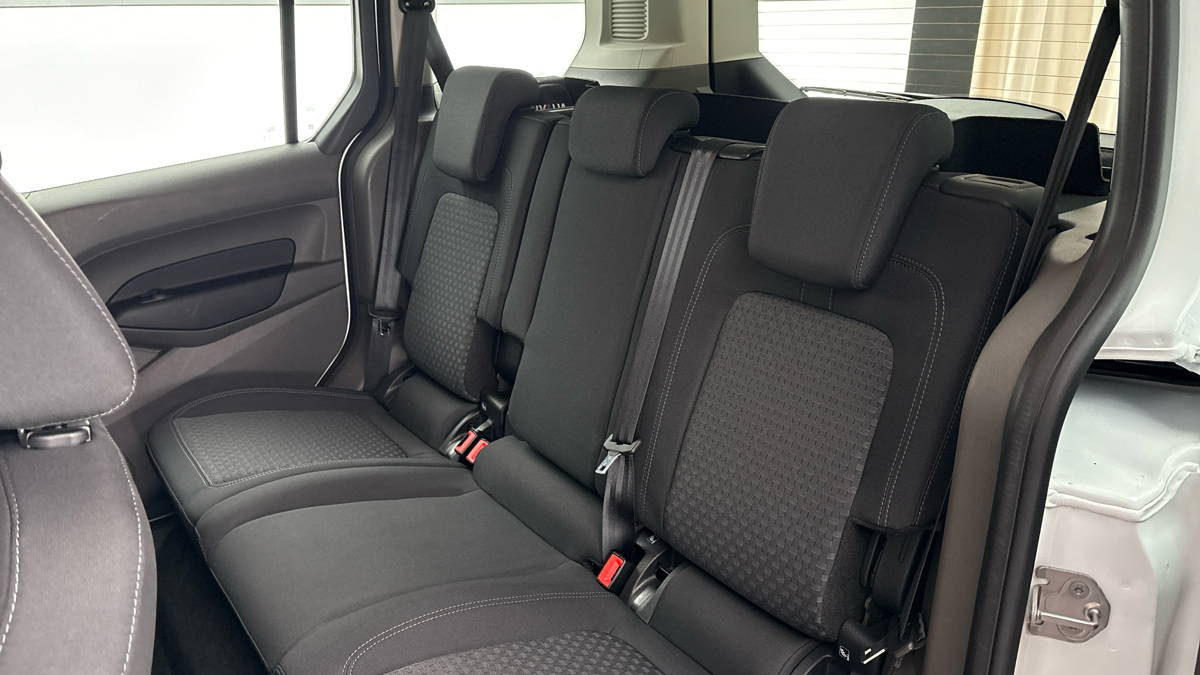Ford Tourneo Connect - 16