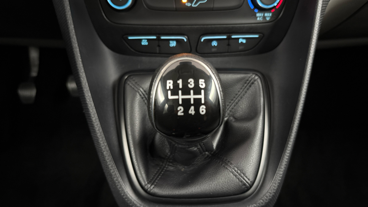 Ford Tourneo Connect - 22