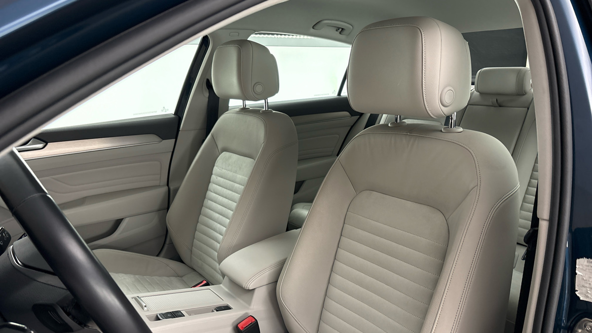 Volkswagen Passat - 15