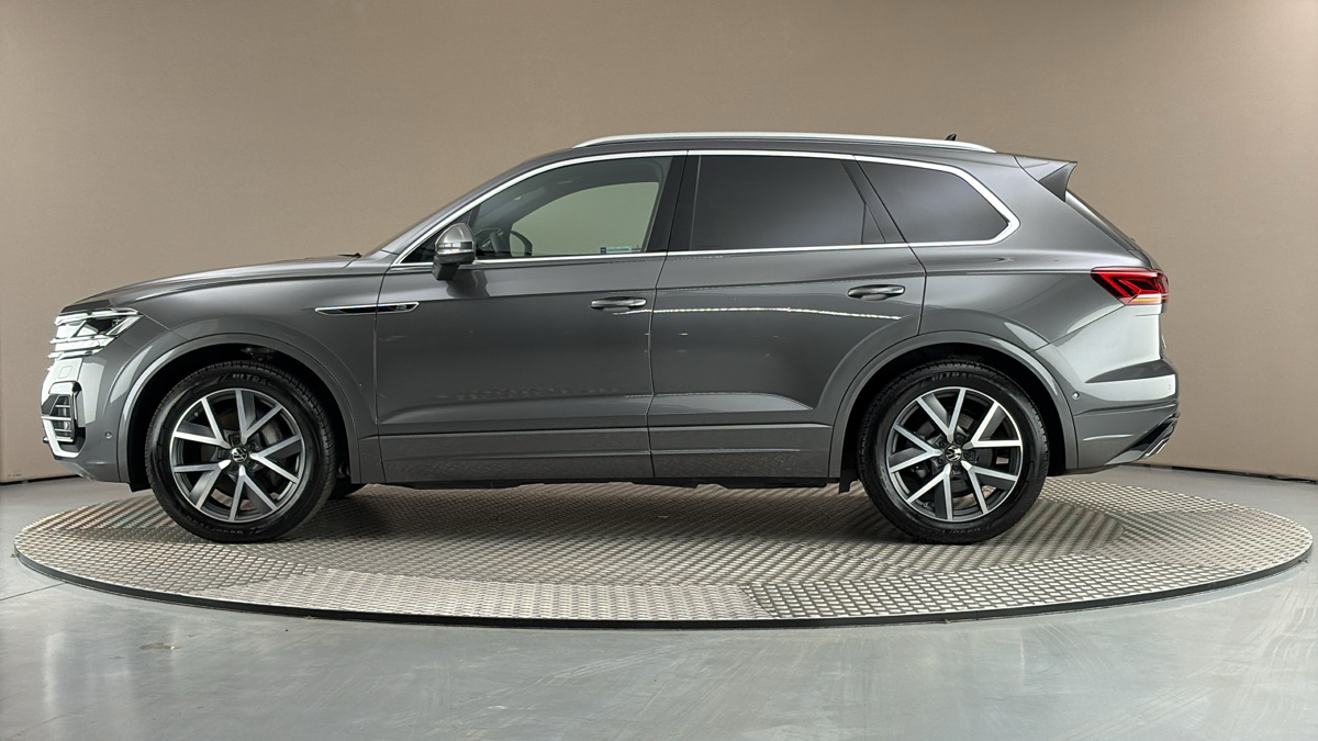 Volkswagen Touareg - 4