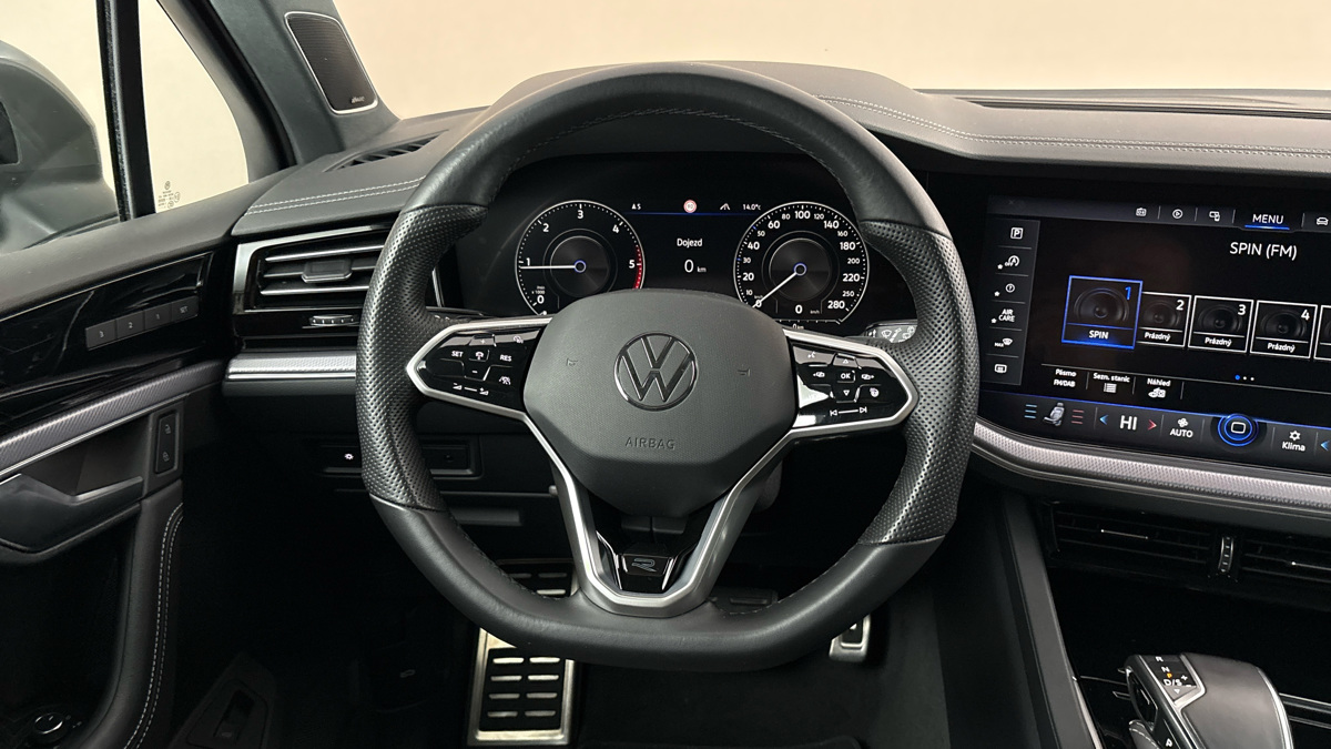 Volkswagen Touareg - 9