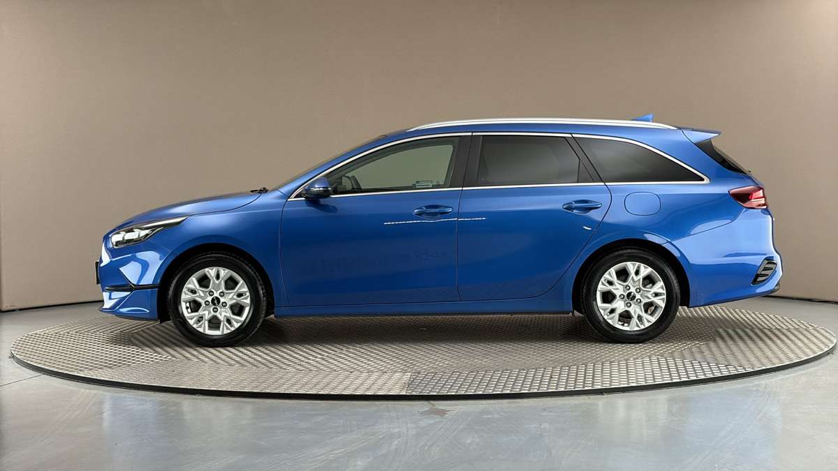 Kia Ceed - 4