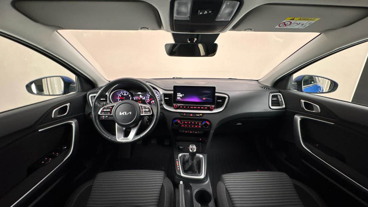 Kia Ceed - 8