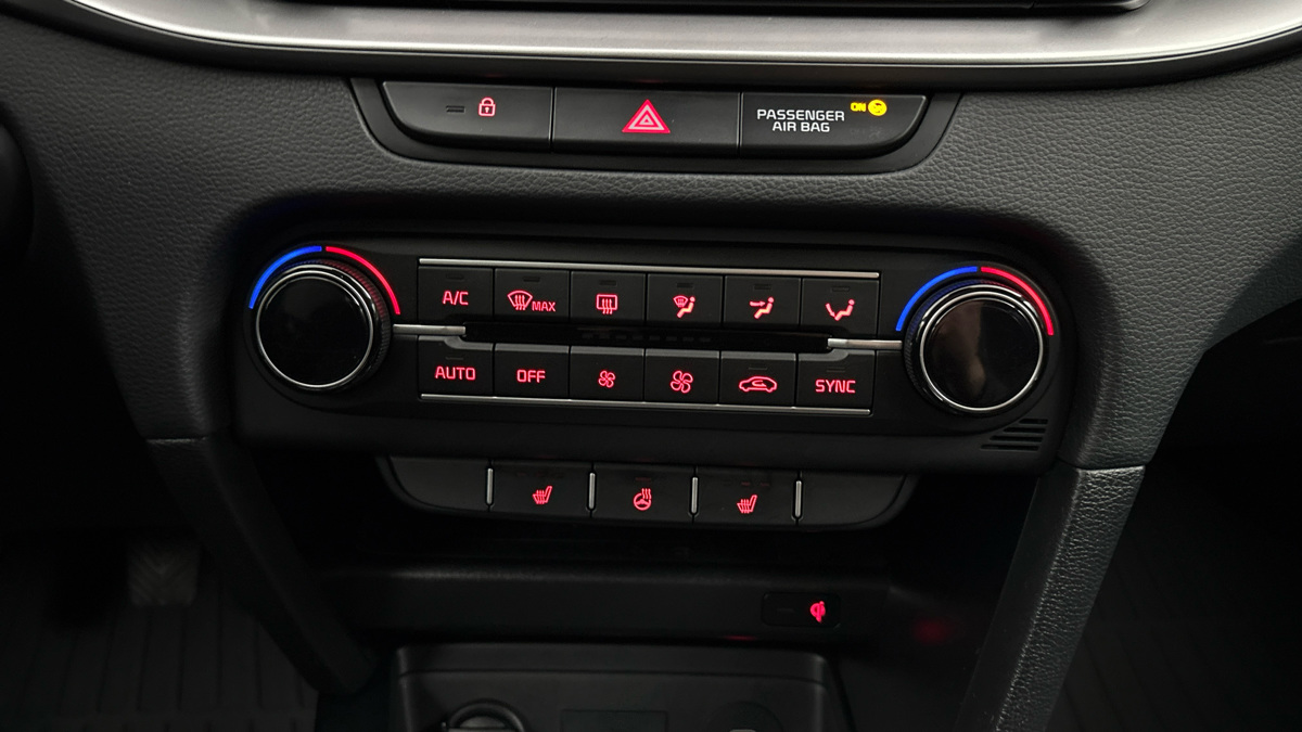 Kia Ceed - 13