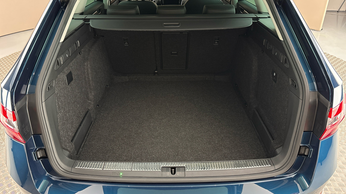 Škoda Superb - 17