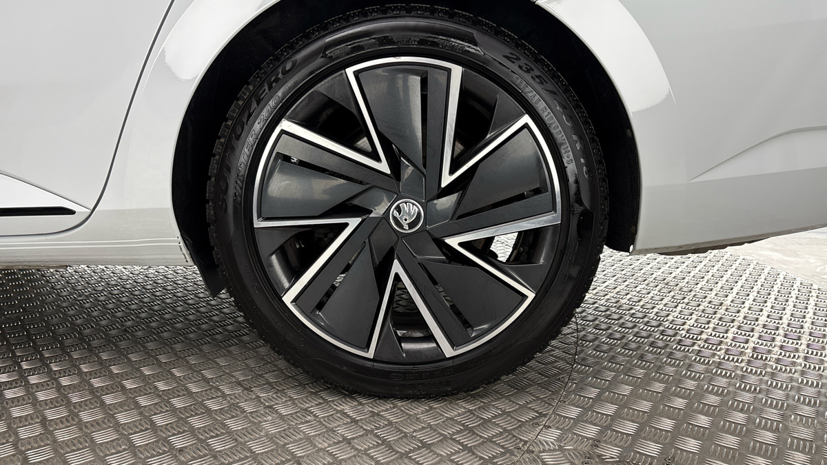 Škoda Superb - 19