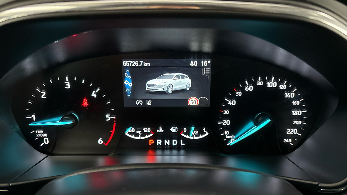 Ford Focus - 10