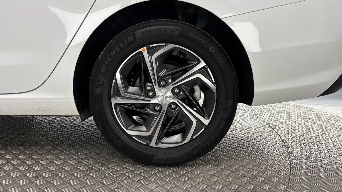 Hyundai i30 - 19