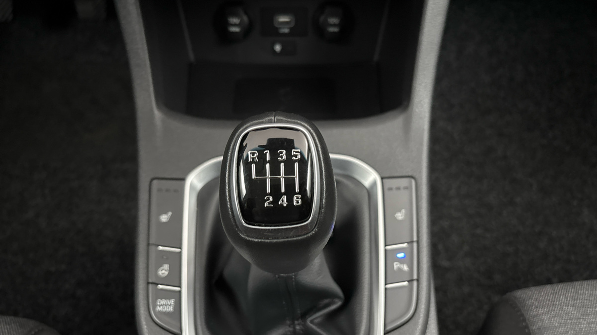 Hyundai i30 - 23