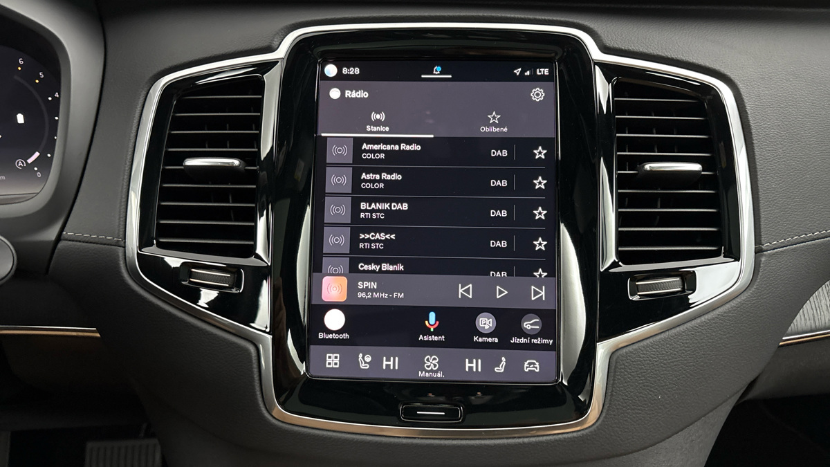 Volvo XC90 - 11