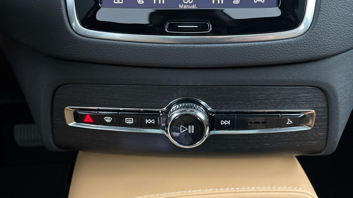 Volvo XC90 - 13