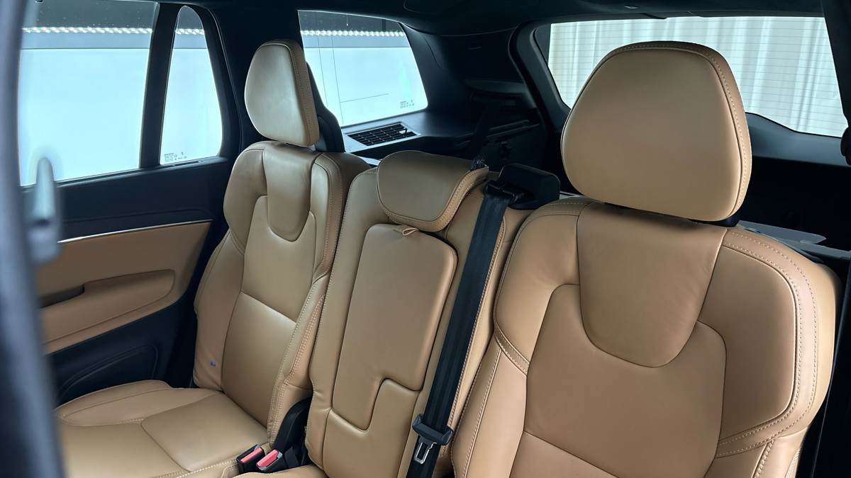 Volvo XC90 - 16