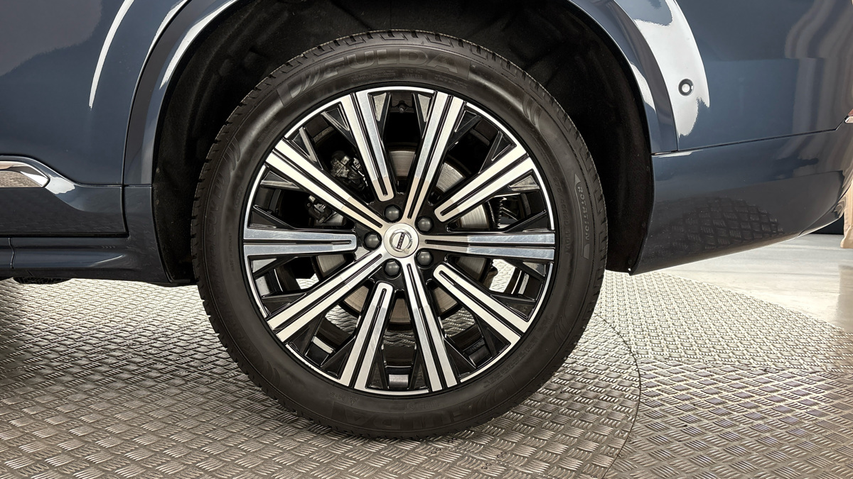 Volvo XC90 - 19