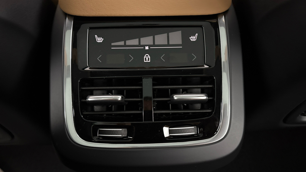 Volvo XC90 - 24