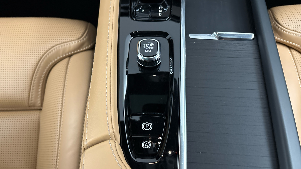 Volvo XC90 - 28