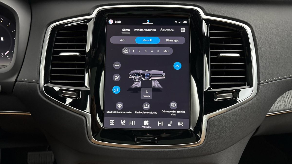 Volvo XC90 - 31