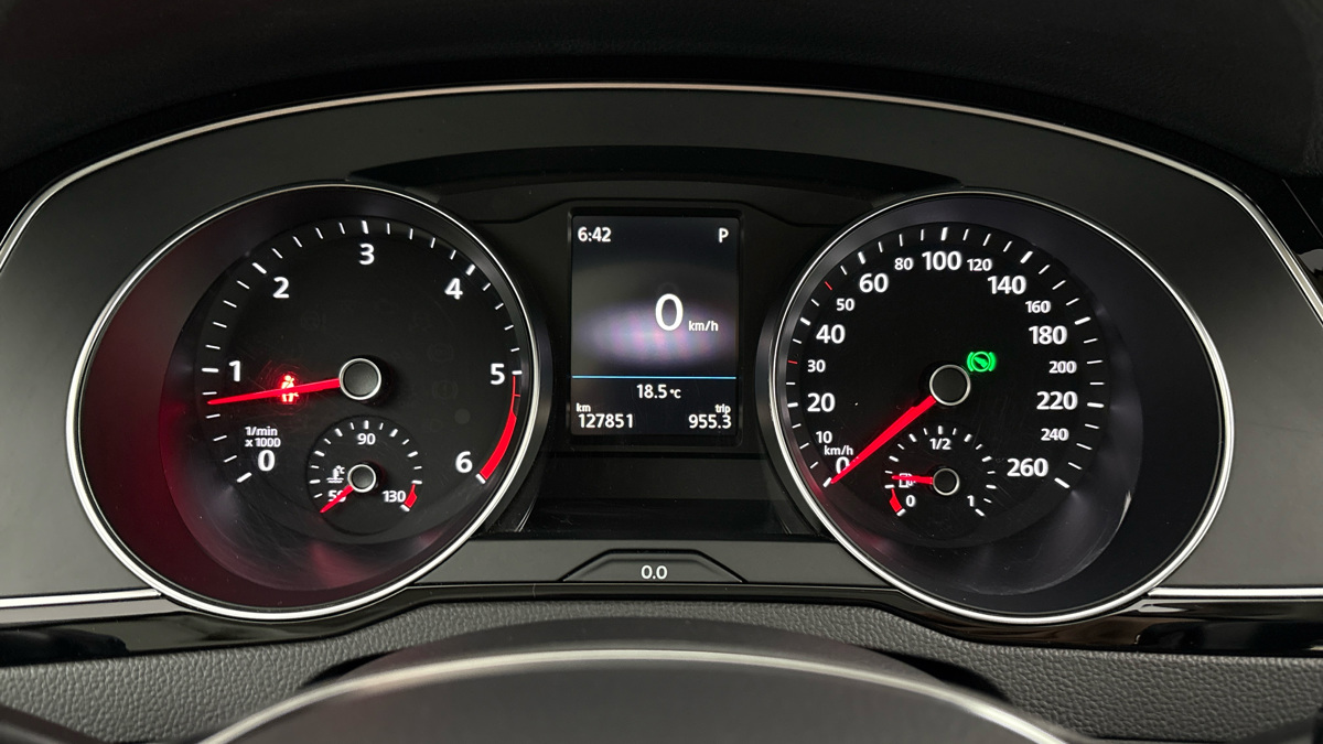 Volkswagen Passat - 10