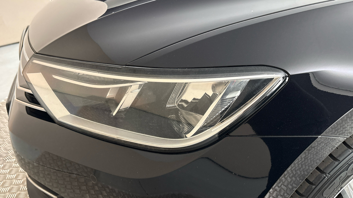 Volkswagen Passat - 18