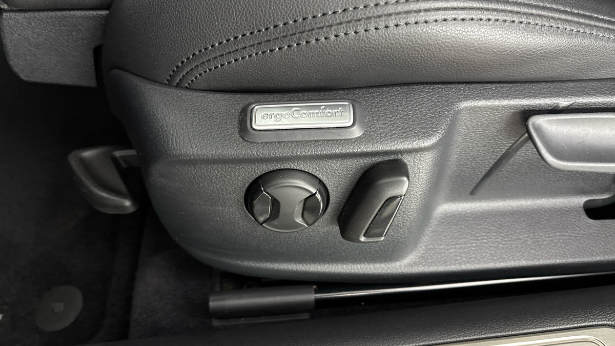 Volkswagen Passat - 21