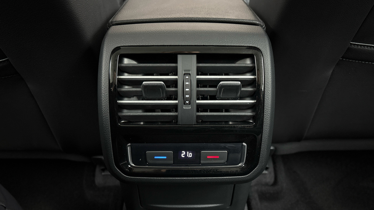 Volkswagen Passat - 22