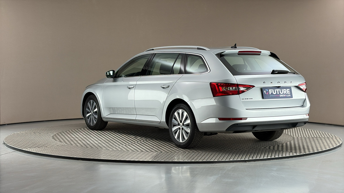 Škoda Superb - 2