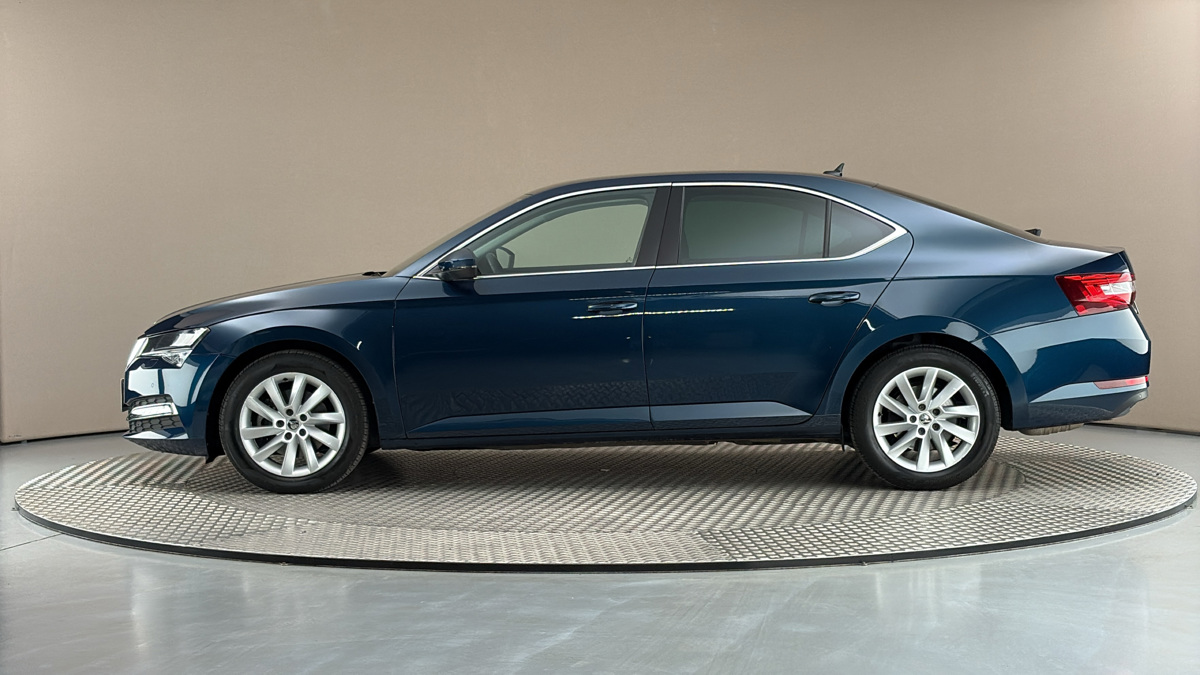Škoda Superb - 4