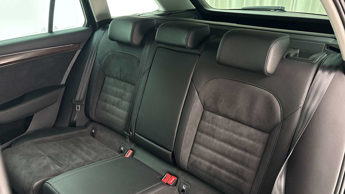 Škoda Superb - 16