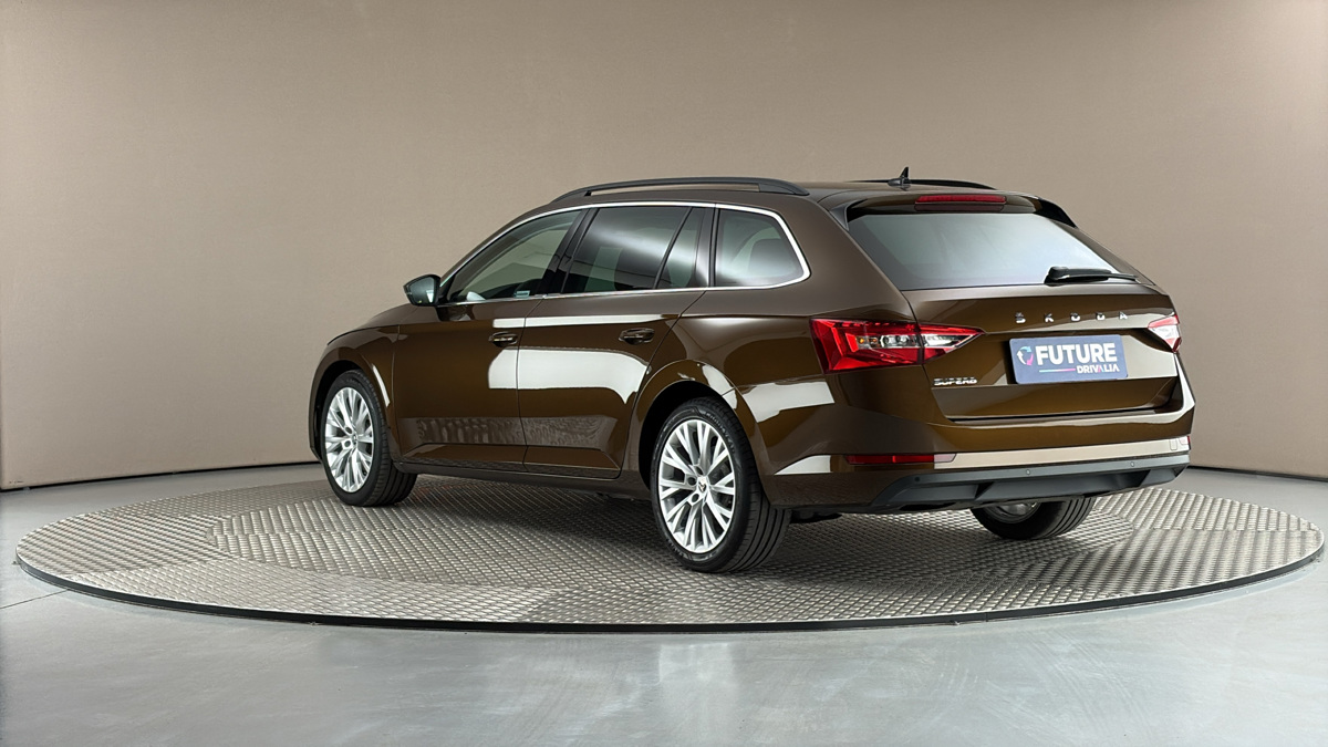 Škoda Superb - 2