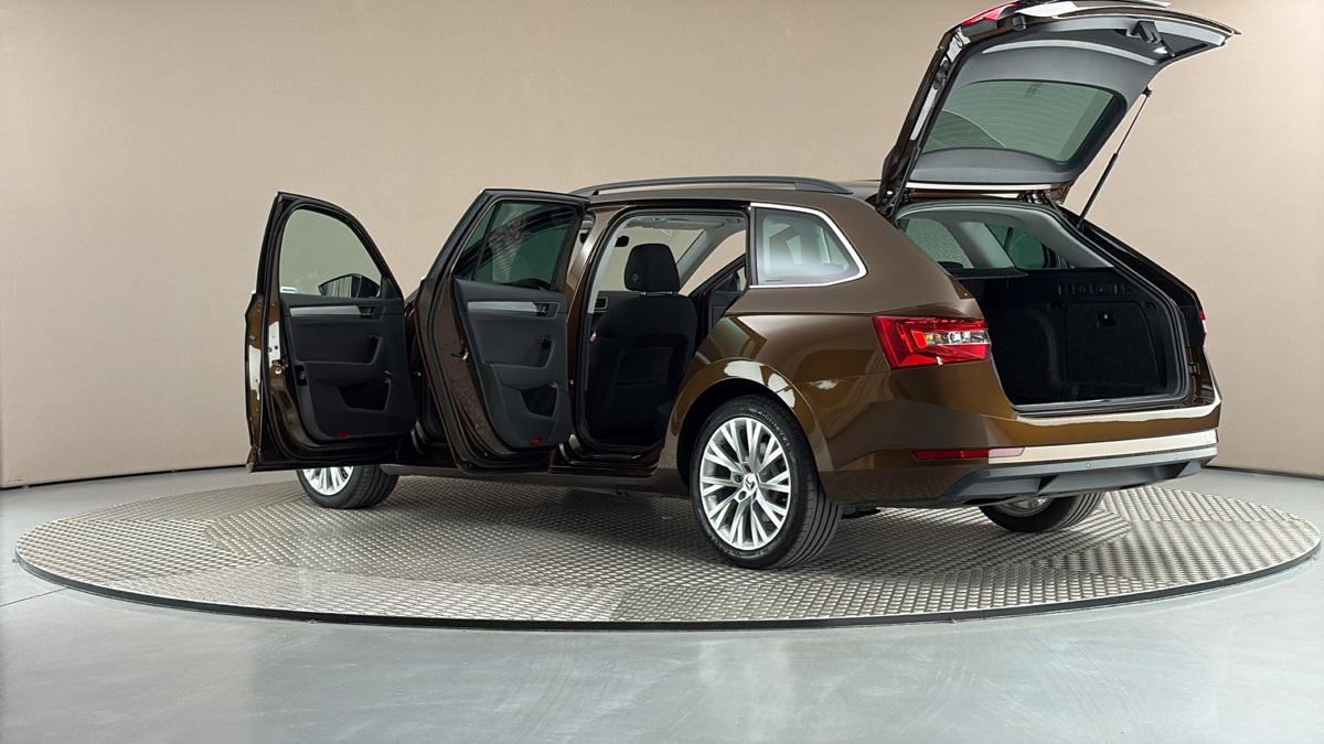 Škoda Superb - 7
