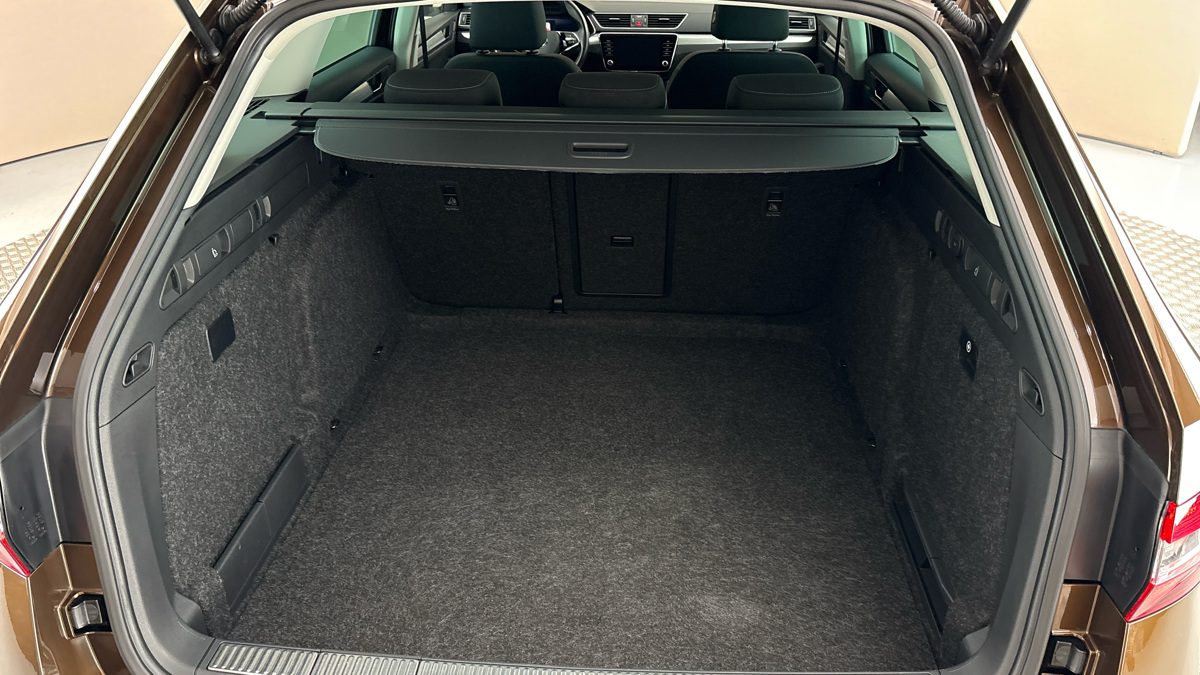 Škoda Superb - 17